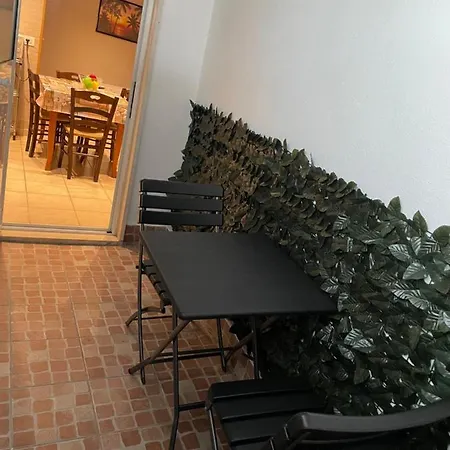 Del Corso Palese Airport Apartman *